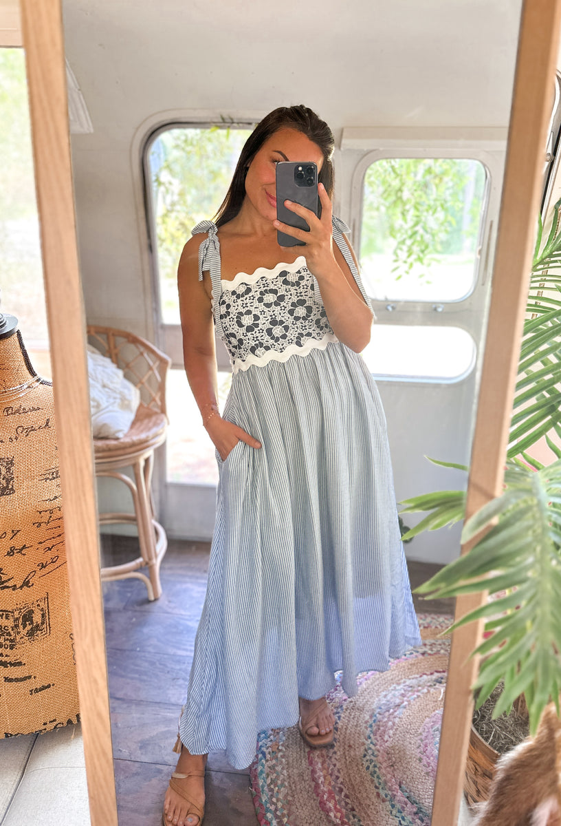 Summers Calling Midi Dress – Blush